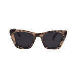 Load image into Gallery viewer, I SEA DAISY SUNGLASSES IN BLONDE TORT/SMOKE POLARIZED
