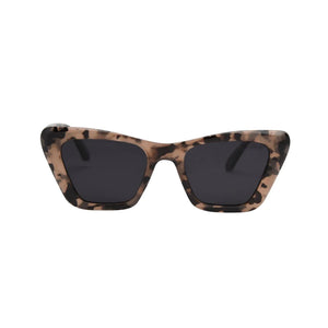 I SEA DAISY SUNGLASSES IN BLONDE TORT/SMOKE POLARIZED