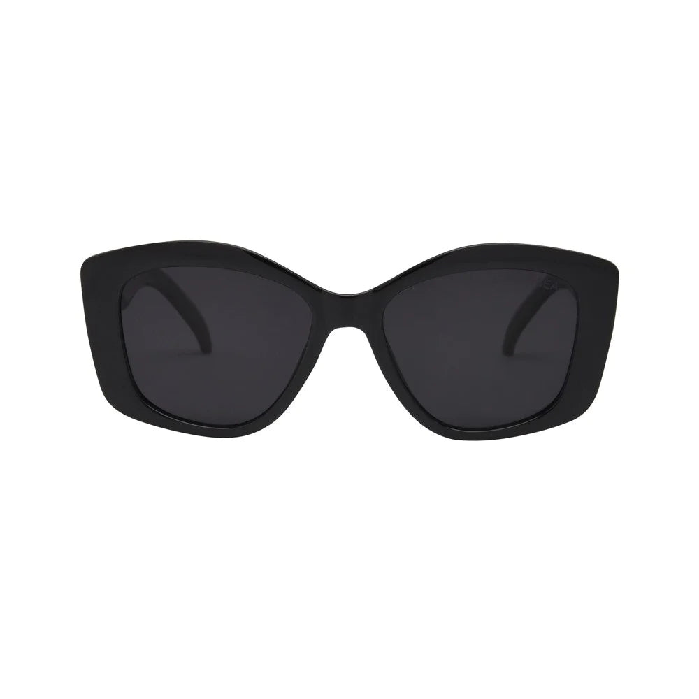 I SEA PAIGE SUNGLASSES IN BLACK/SMOKE POLARIZED
