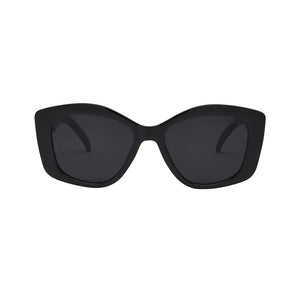 I SEA PAIGE SUNGLASSES IN BLACK/SMOKE POLARIZED