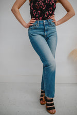 Load image into Gallery viewer, LEVI&#39;S WEDGIE STRAIGHT IN CHRISTINA
