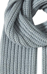 Load image into Gallery viewer, ICHI CHUNKY KNIT SCARF IN BLUE
