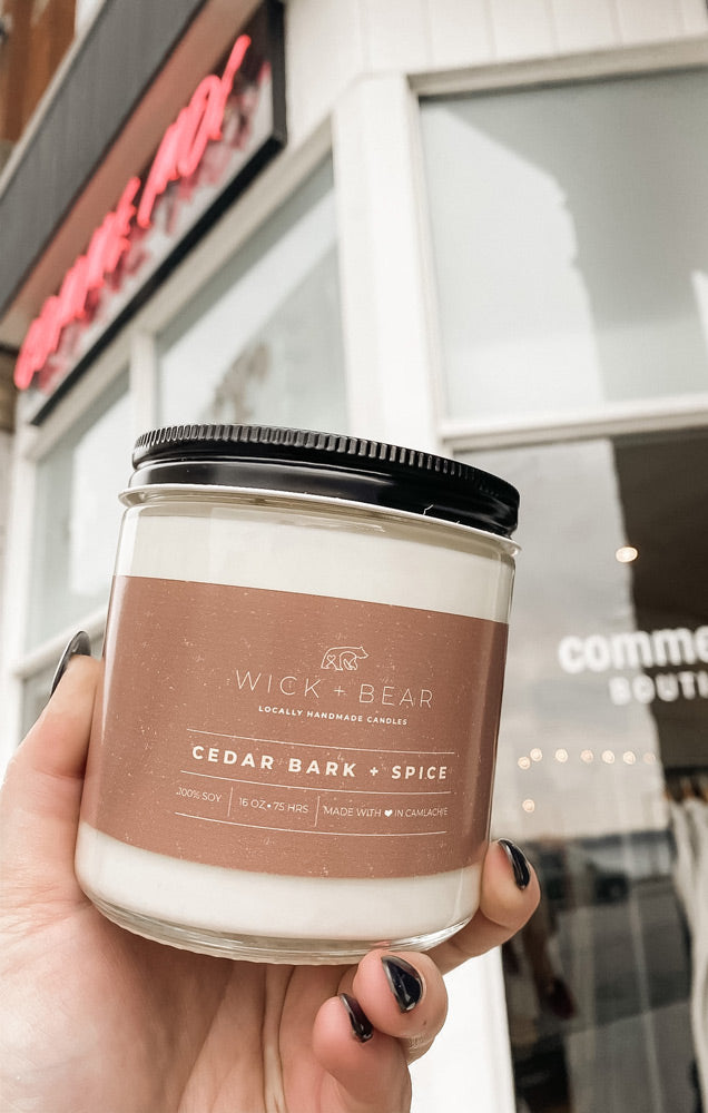 WICK AND BEAR 16 OZ CANDLE
