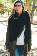 Load image into Gallery viewer, OPEN WEAVE KNIT SCARF IN BLACK
